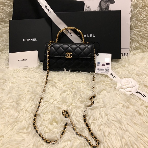 Chanel Flab Phone Holder with Chain - Picture 6 of 17